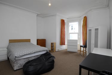 4 bed flat, Lisson Grove, Mutley, Plymouth, PL47DN - Image 5